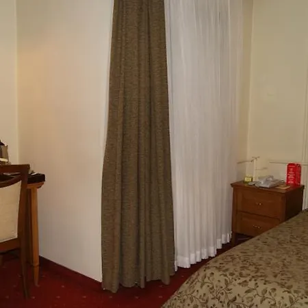 Central Hotel Hotel 4*