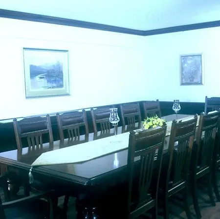 Central Hotel 4*