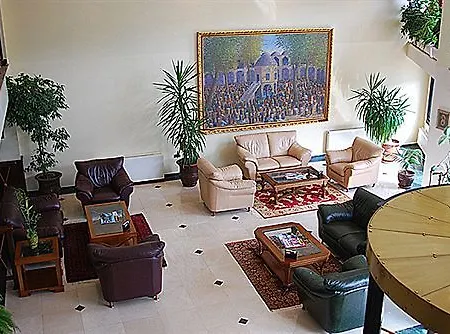 Central Hotel