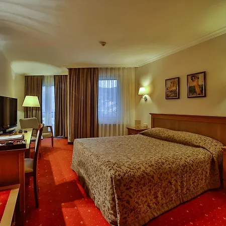 Hotel Central Hotel 4*