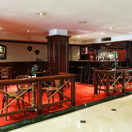 Central Hotel Бурса